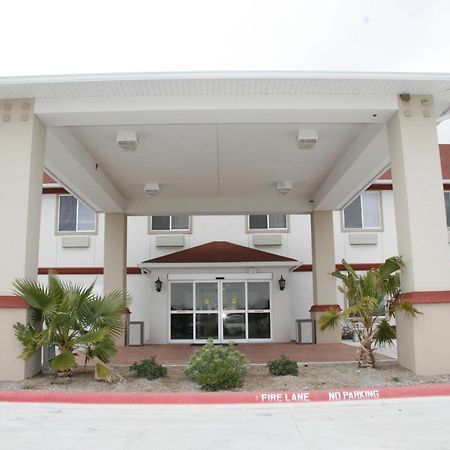 Budget Host Inn And Suites Cameron エクステリア 写真