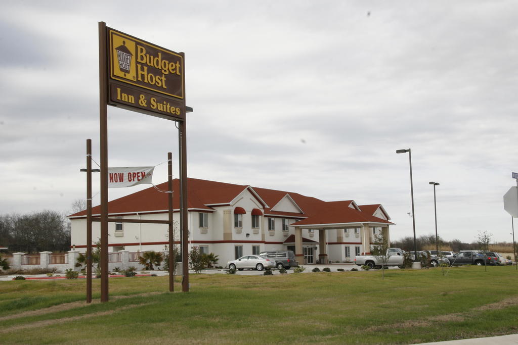 Budget Host Inn And Suites Cameron エクステリア 写真